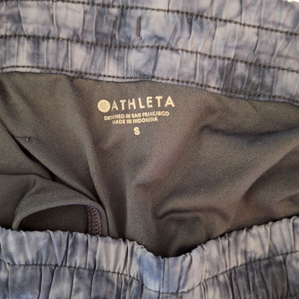 Athleta Mesh Racer Mid Rise  4in Small - Picture 6 of 7